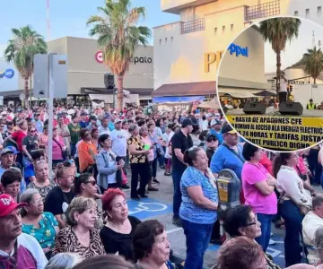 Más de ocho mil personas protestan por apagones de CFE