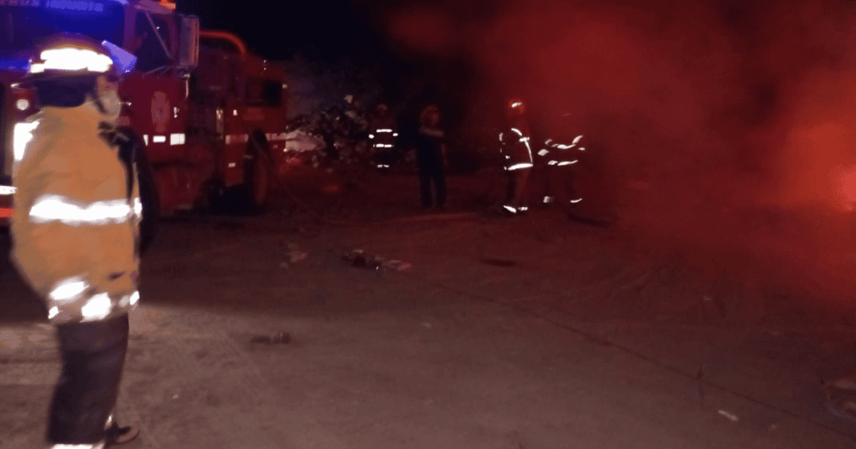 El relleno sanitario de Ímuris fue incendiado ayer y el MP investiga