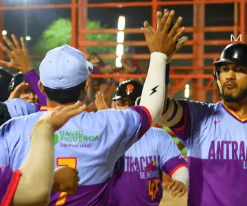 Antracitas remonta y vence 8-6 a Mariscos Los Ramones en la Liga del Sol
