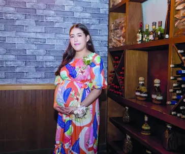Celebran la espera de Emma