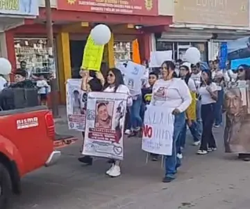Marchan en Nogales en Día Internacional de la Desaparición Forzada