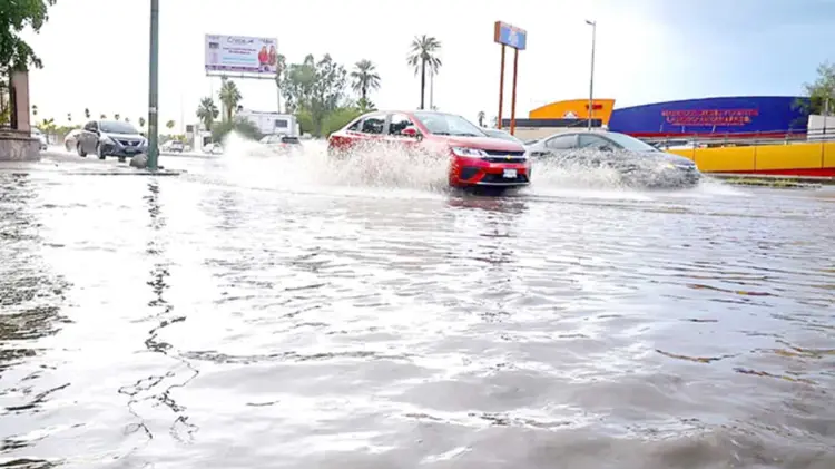 Lluvias fuertes y calor extremo ponen en alerta a Sonora. (Foto: Cristian Ruiz / EXPRESO)