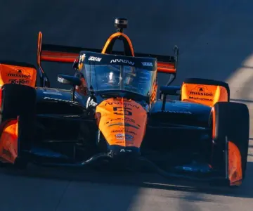 Piloto mexicano Pato OWard choca en la IndyCar; sufre pinchadura de neumático