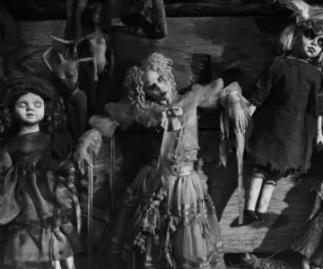 Lady Gaga y Tim Burton traen "The Dead Dance" a la Isla de las Muñecas