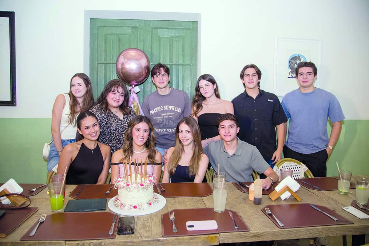 Conviven con alegría sincera