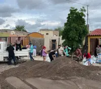 Atiende Ayuntamiento a familias afectadas de La Caridad tras lluvias
