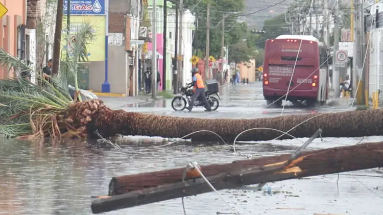 Tormenta Lorena activa alerta azul en Sonora. (Foto: Jesús Ballesteros / EXPRESO