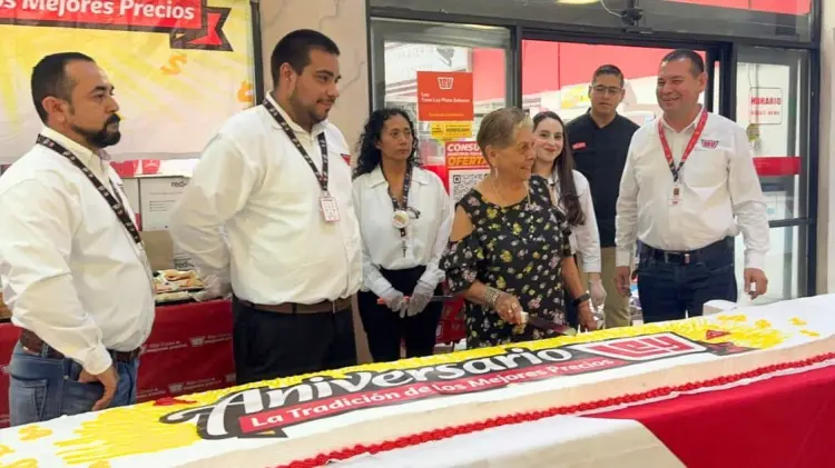 En Hermosillo la celebración se llevó a cabo en Plaza Ley Sahuaro. (Foto: Ayssa Coronado/EXPRESO)