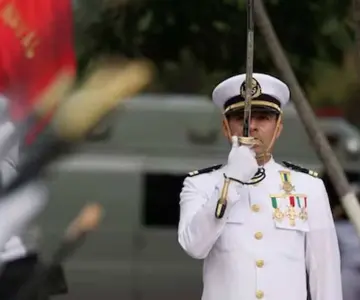 Detienen al vicealmirante Manuel Farías Laguna por red de huachicol