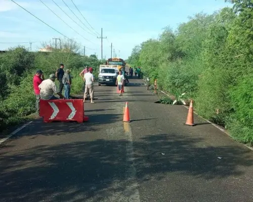 Cierran tramos carreteros al sur de Sonora por lluvias