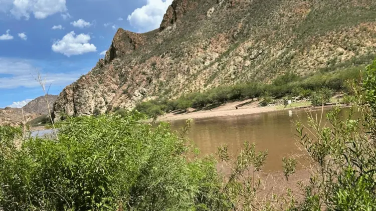 Este presa derivadora está ubicada entre Agua Prieta y Bavispe. (Foto: Especial/EXPRESO)