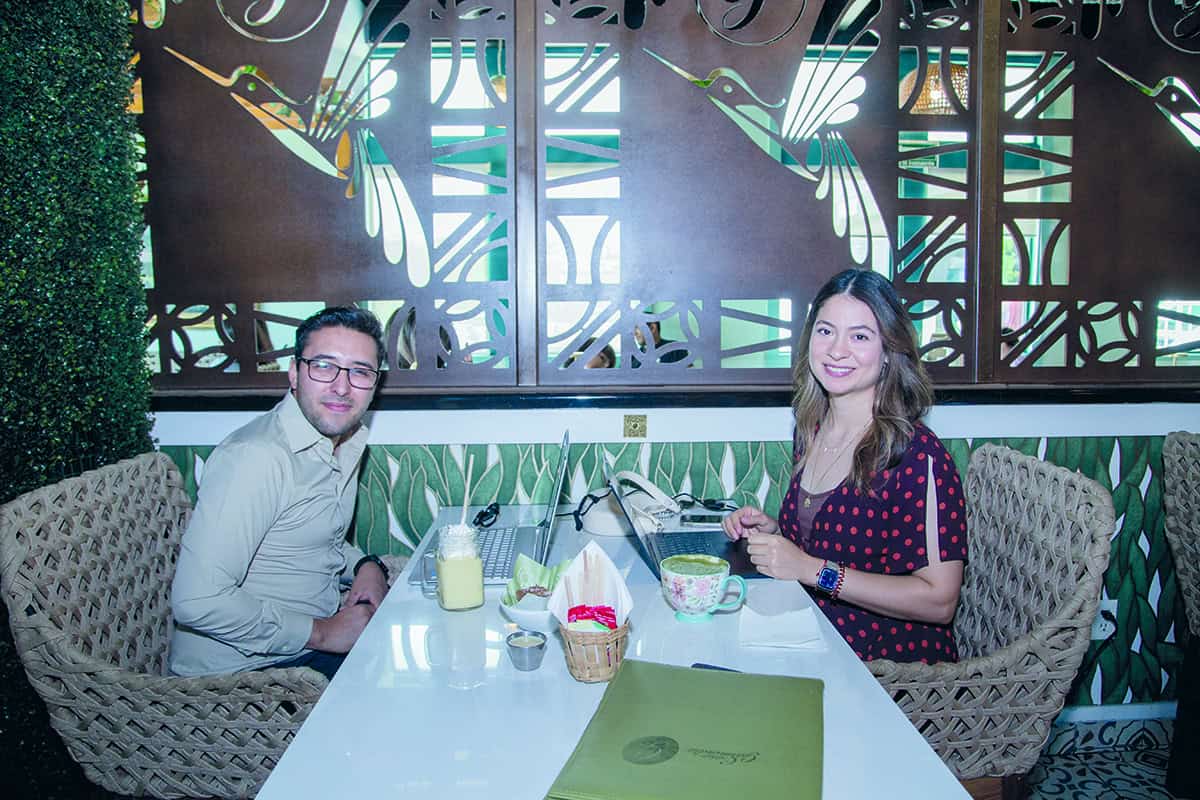 Conviven en ambiente acogedor en Casa Garmendia