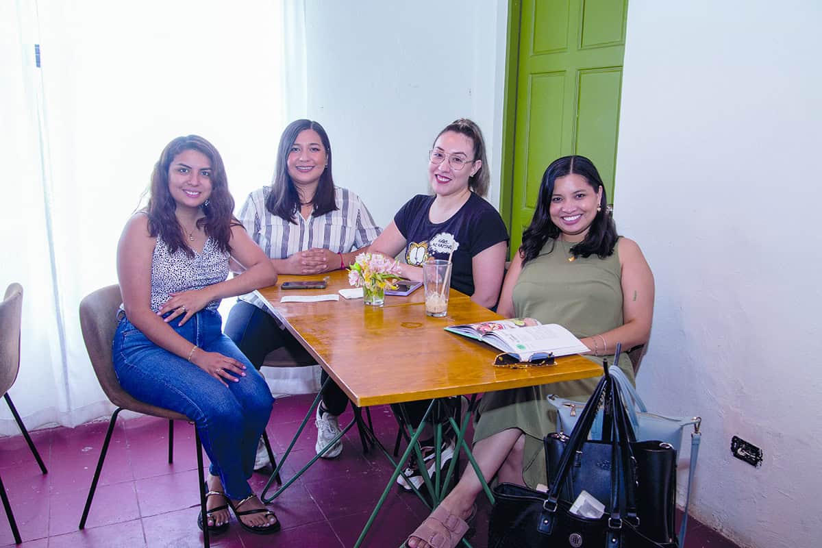 Viven la plenitud de la convivencia en Onza Restaurante