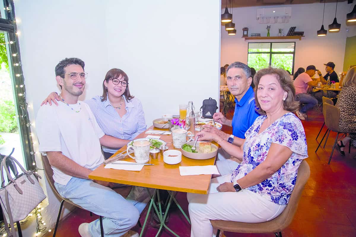 Viven la plenitud de la convivencia en Onza Restaurante