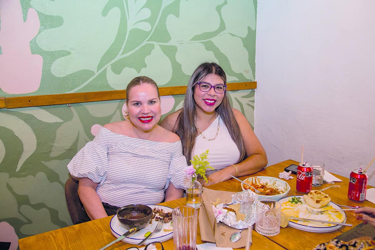 Viven la plenitud de la convivencia en Onza Restaurante