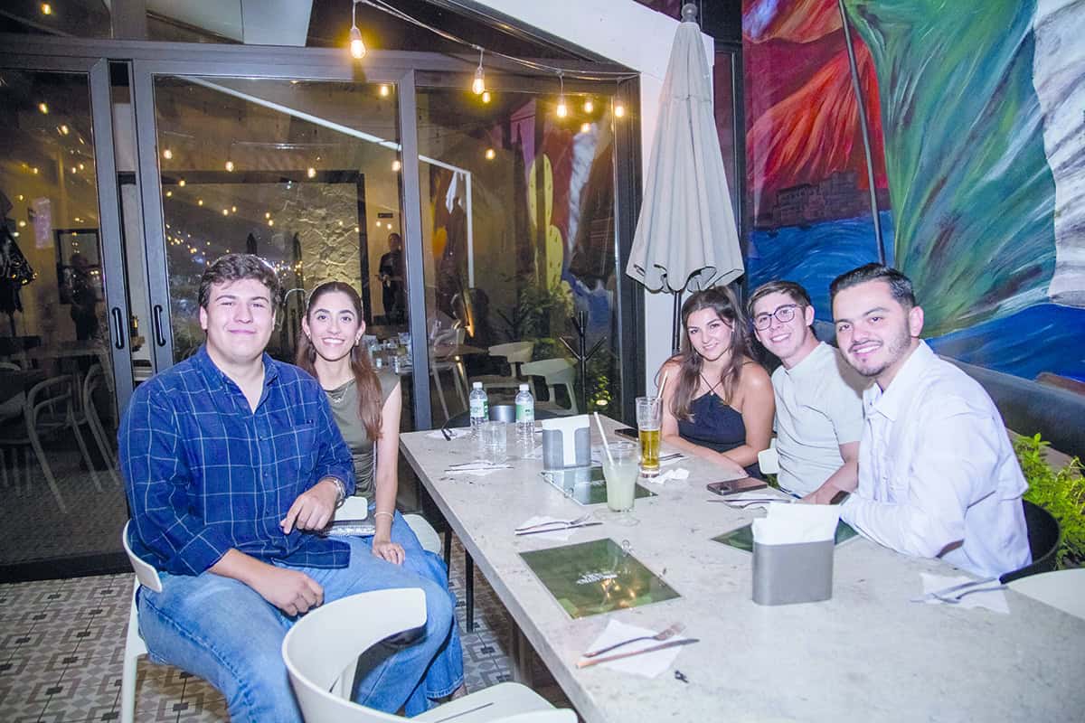 Celebran la vida de sus amigos en Gastronora
