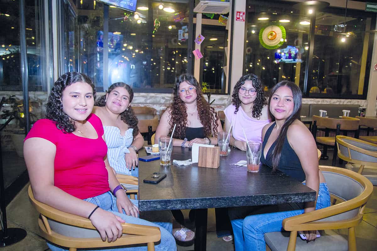 Celebran la vida de sus amigos en Gastronora
