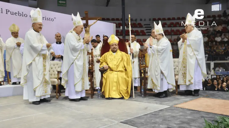Monseñor José Luis Cerra Luna es consagrado como Obispo regional. (Foto: Jesús Ballesteros/EXPRESO)