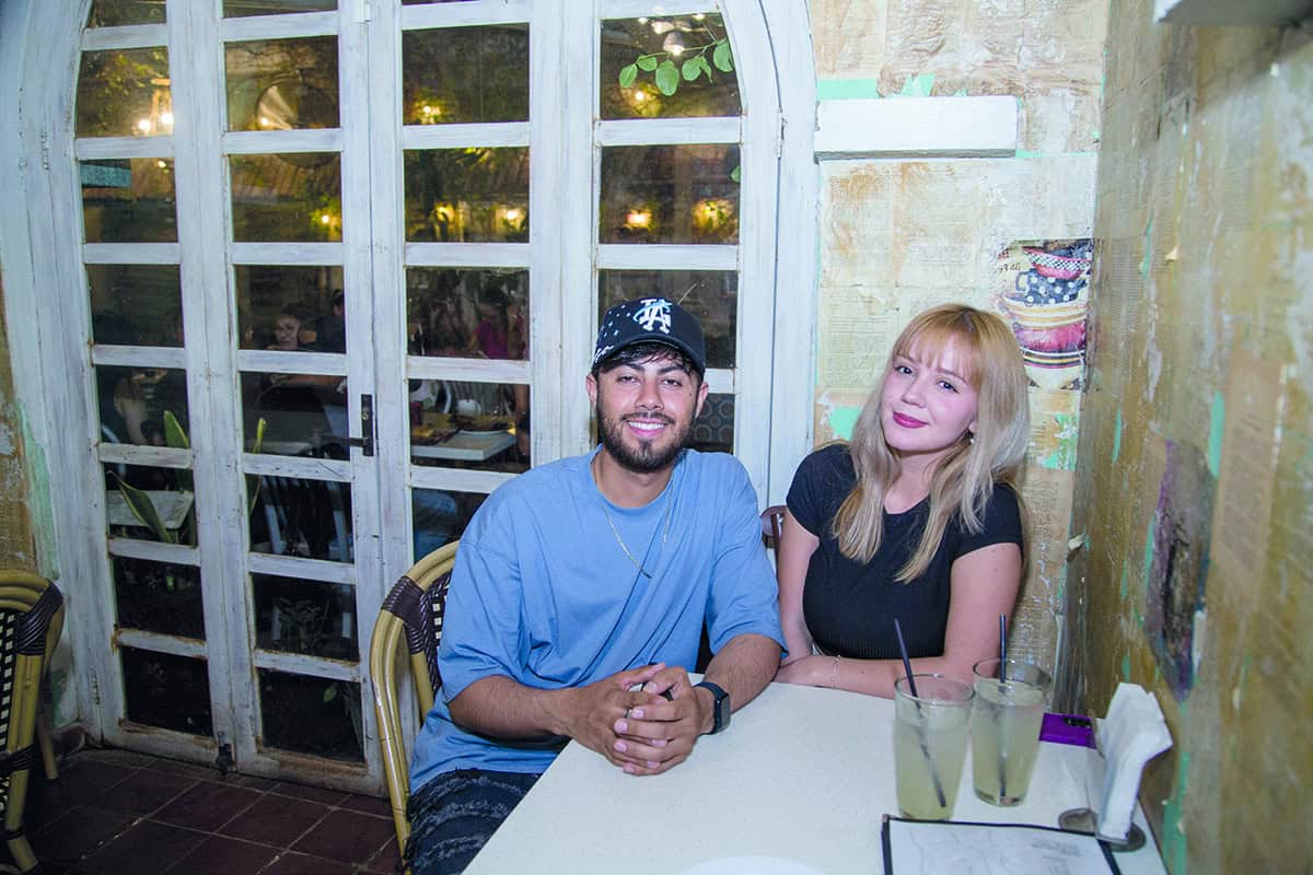 Viven el encuentro con entusiasmo en Mona Café