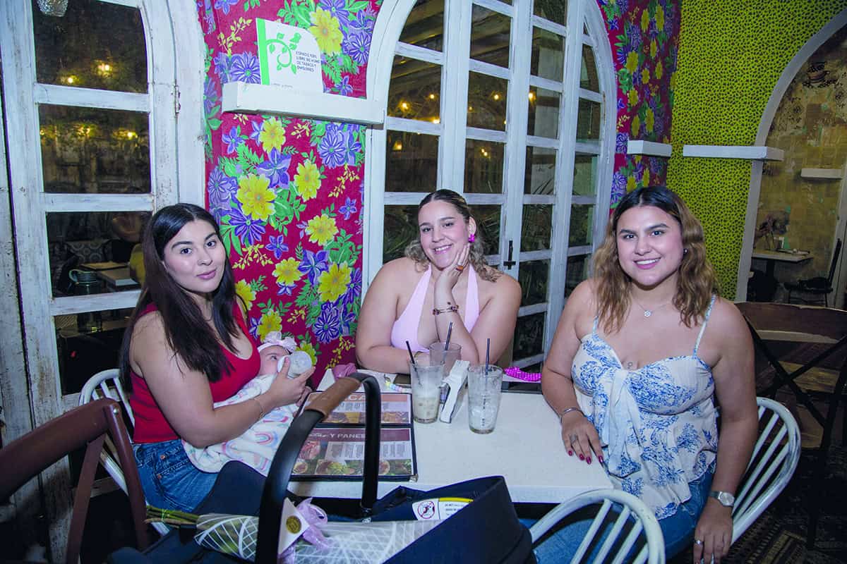 Viven el encuentro con entusiasmo en Mona Café