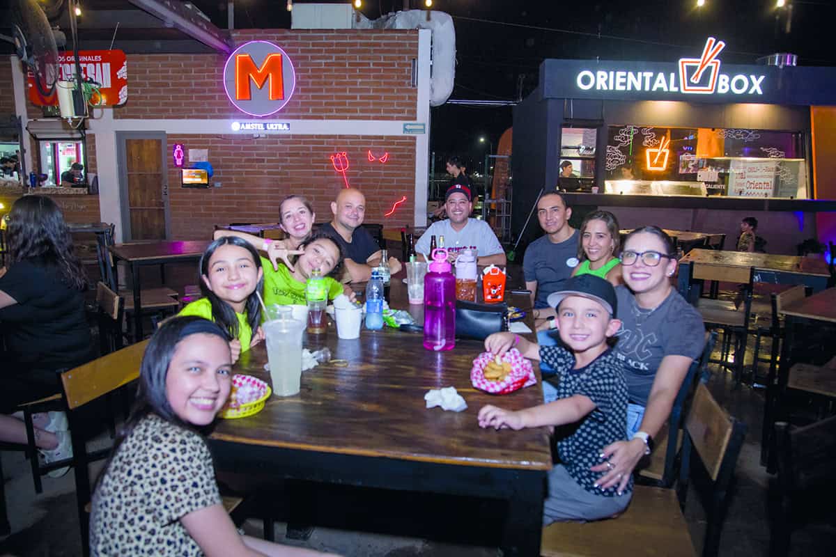 Conectan corazones y sonrisas especiales  en Gastropark & Terraza
