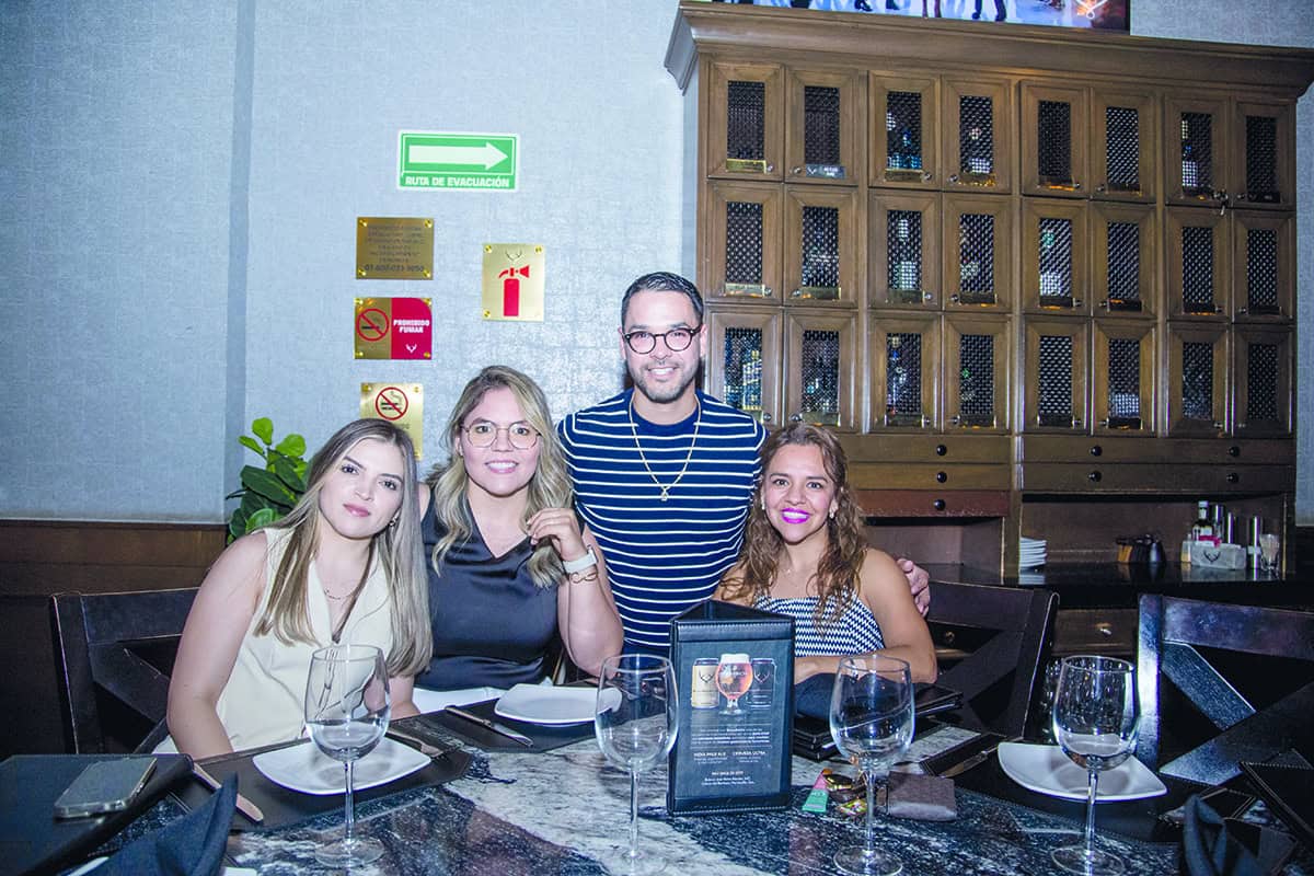 Disfrutan la unión familiar en Mochomos Fusión Sonorense