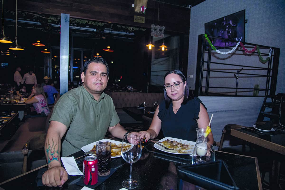 Disfrutan la unión familiar en Mochomos Fusión Sonorense