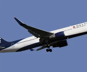 Gobierno de EU revoca inmunidad antimonopolio a Aeroméxico y Delta