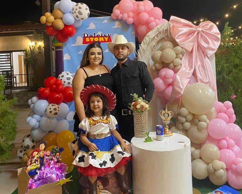 Celebran alegre congregación y cumpleaños