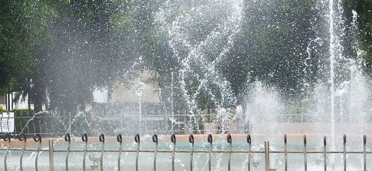 Familias disfrutan ambiente festivo en Parque Madero tras desfile del 16-S