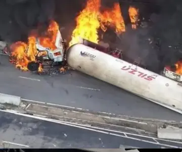 Suman 17 muertos por explosión de pipa en Iztapalapa; 35 hospitalizados