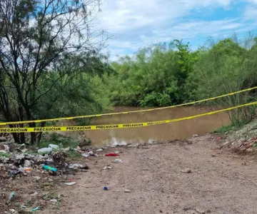 Cierran vialidad en Empalme por escurrimientos del río Matape