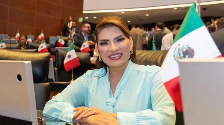 Lorenia Valles Sampedro, senador de Morena. (Foto: Cortesía / EXPRESO)