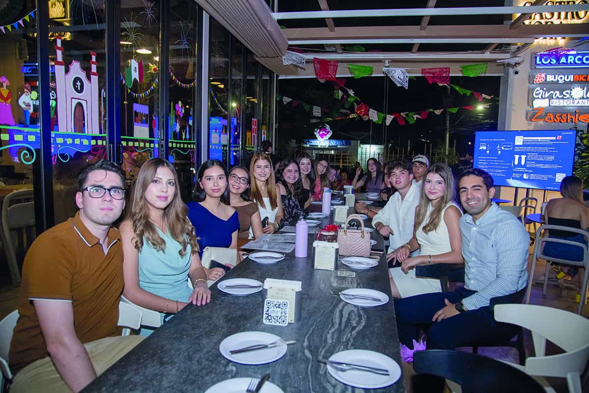 Se llena de cumpleaños en Gastronora