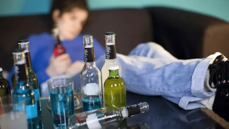Estudio revela que beber con permiso de los padres no es inofensivo. (Especial/Expreso)