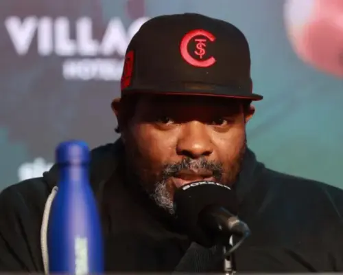 Entrenador de Crawford reconoce a ´Canelo´: "No tiene nada que demostrar"