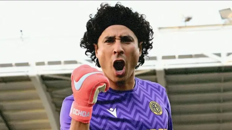 Guillermo Ochoa debutó como titular. (Foto: Especial / EXPRESO)