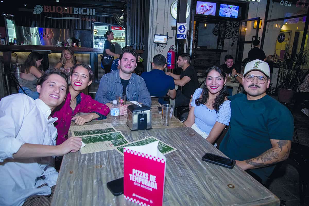 Disfrutan una reunión inolvidable en Mercado H69
