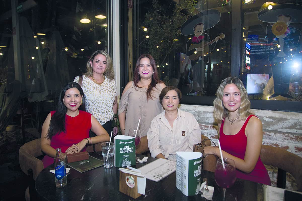 En Gastronora hubo celebraciones con mucha alegría