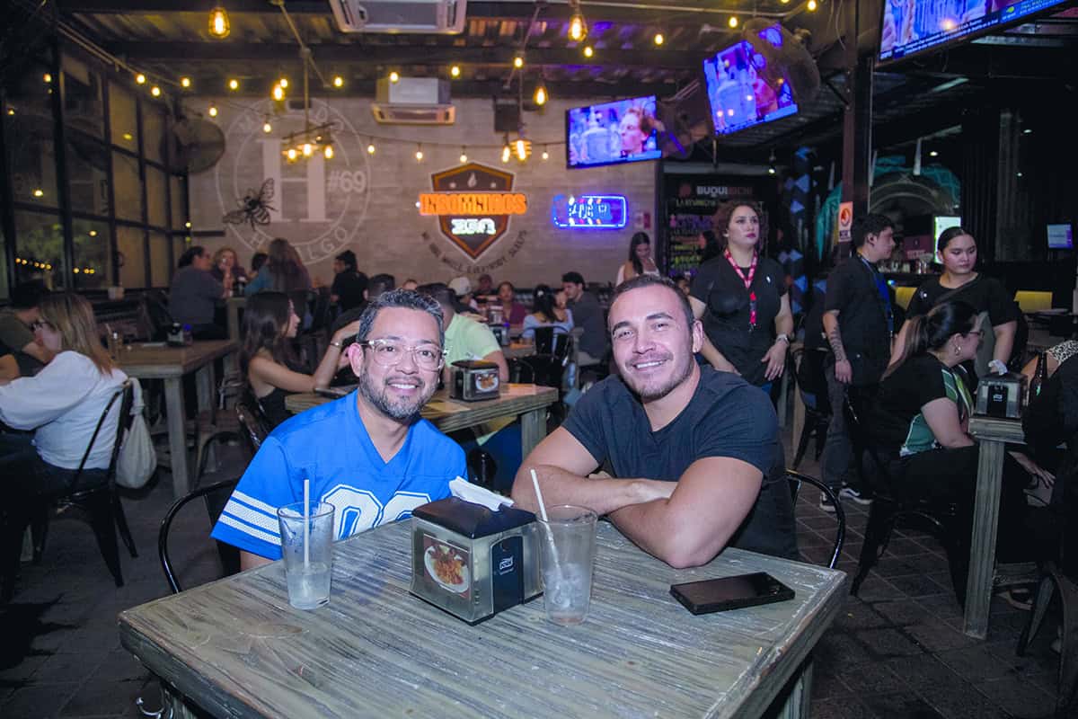 Disfrutan una reunión inolvidable en Mercado H69