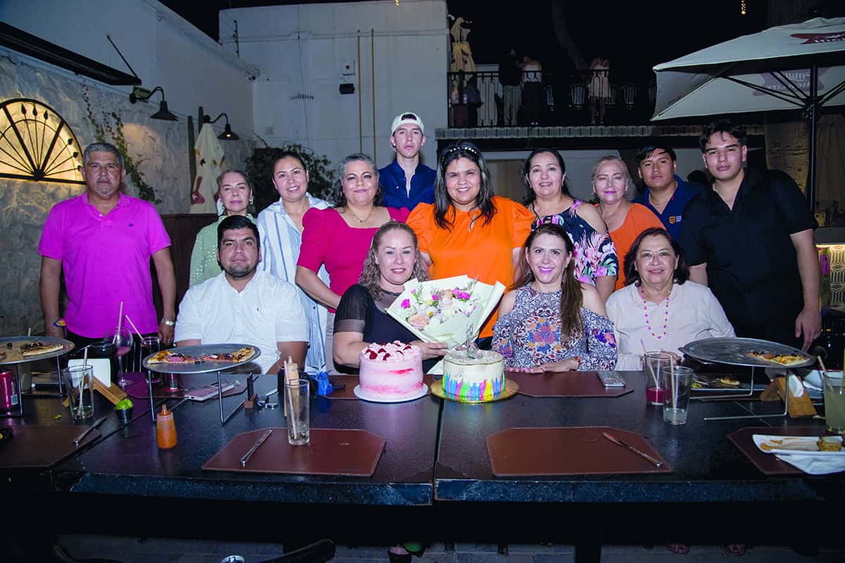 Cenan en una reunión llena de armonía en Casona Obregón 55