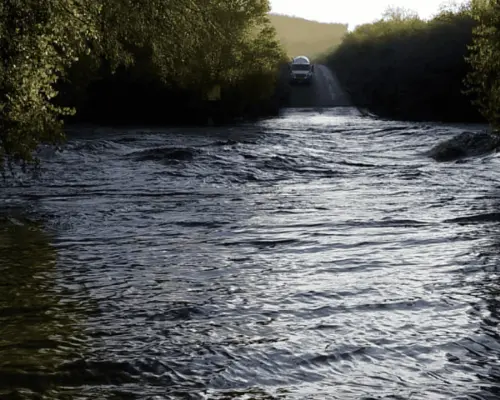 Cierran paso en vado de carretera Arizpe-Cananea tras lluvias