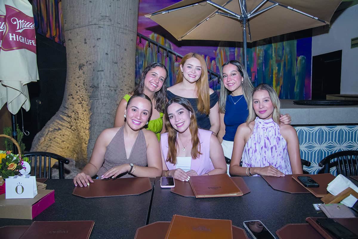 Llenan el lugar de cumpleañeros en Casona Obregón 55