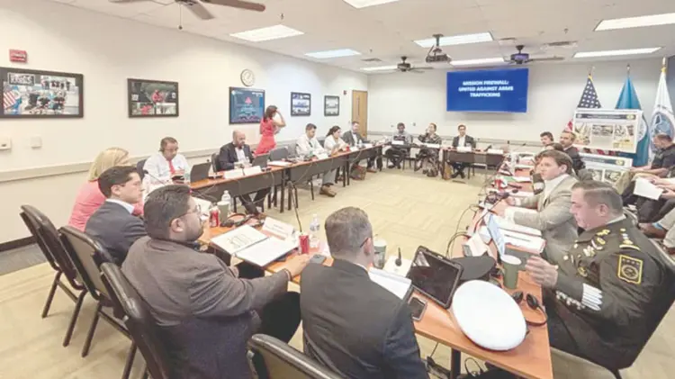 Autoridades se reúnen para enfrentar delitos de ambos lados. (Foto: Especial / EXPRESO)