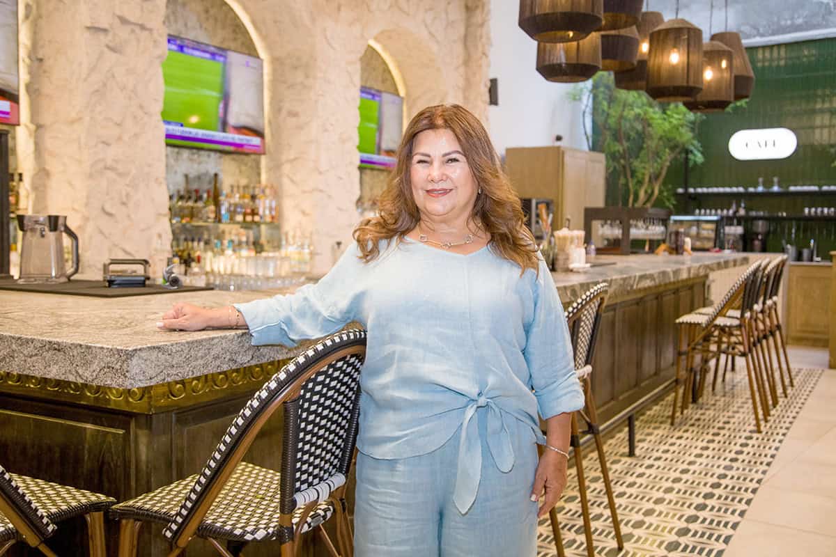 Celebra Sra. Isela su cumpleaños en Casona Obregón 55