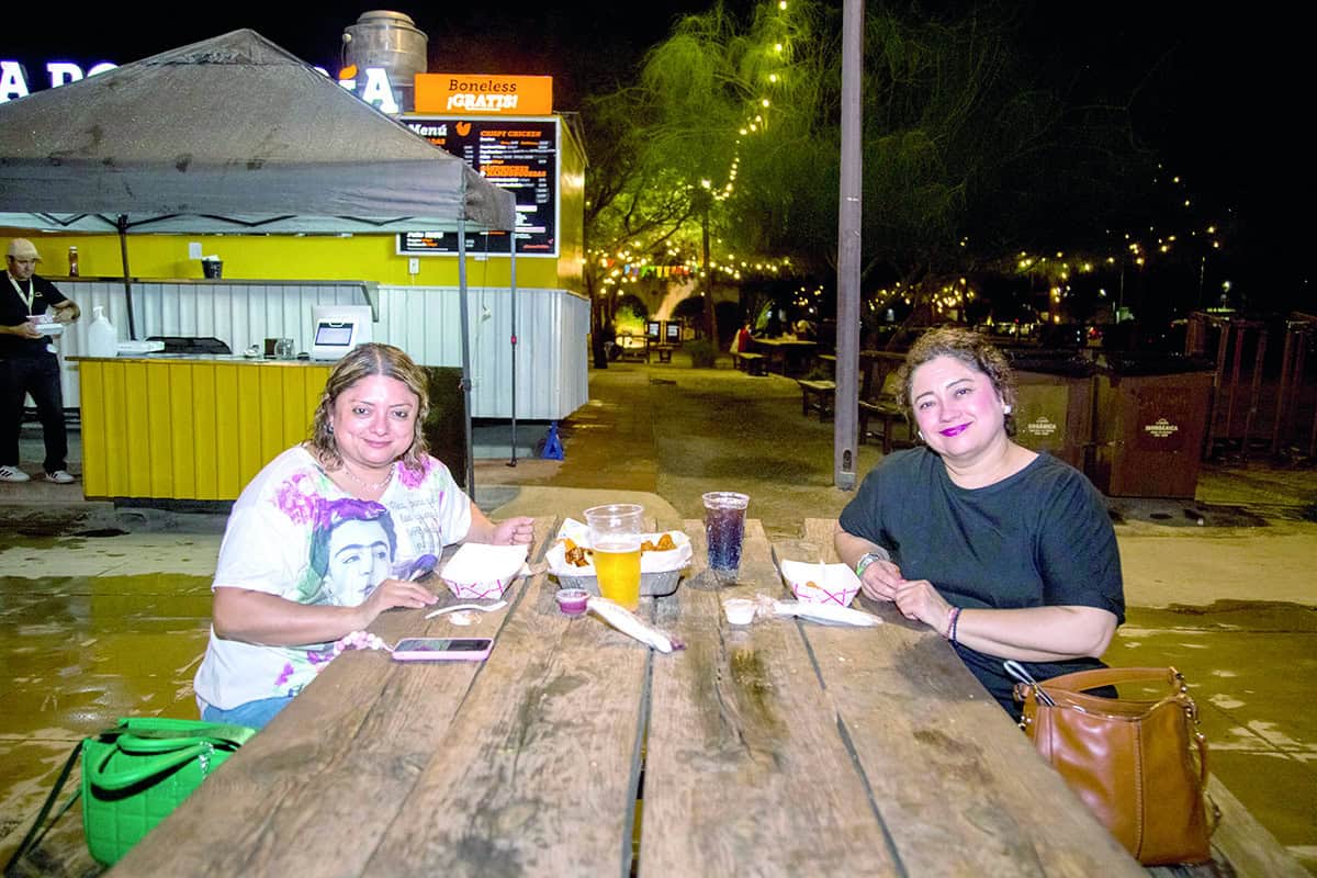 Comparten juegos y pláticas en Parque la Ruina