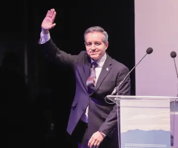 Omar del Valle Colosio presenta su Primer Informe de Actividades Legislativas en Sonora