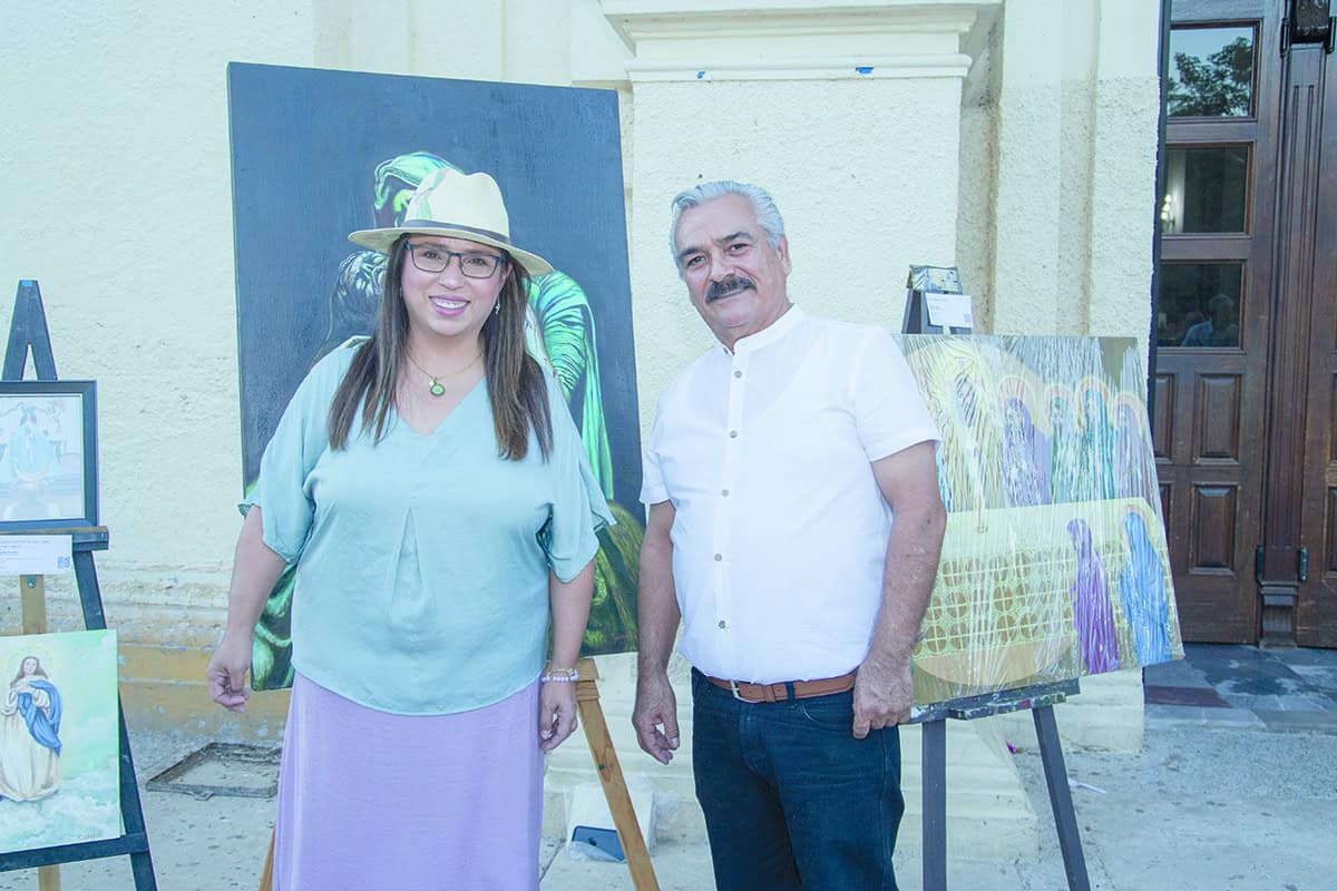 Recorren juntos la galería sagrada de Nuestra Señora de la Asunción