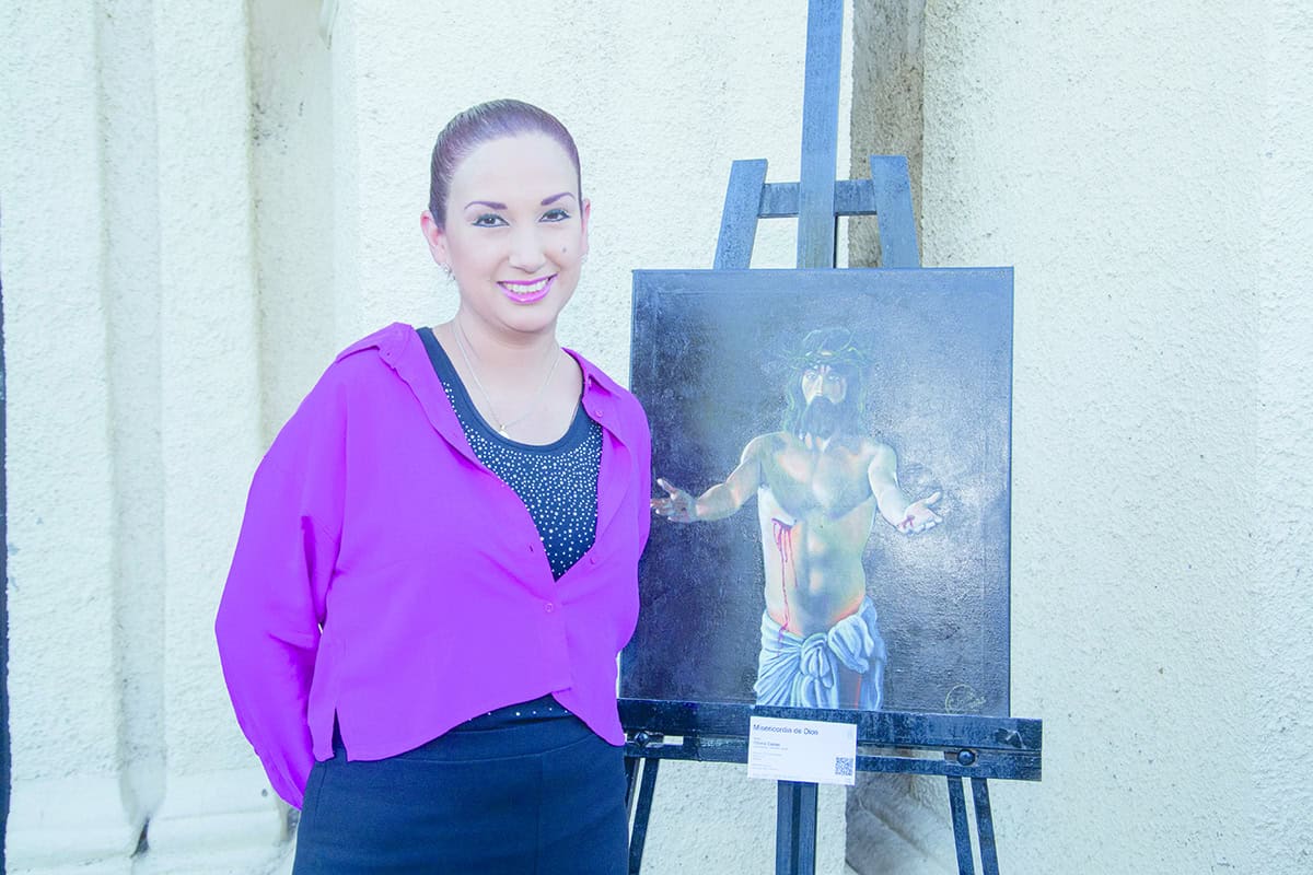 Recorren juntos la galería sagrada de Nuestra Señora de la Asunción