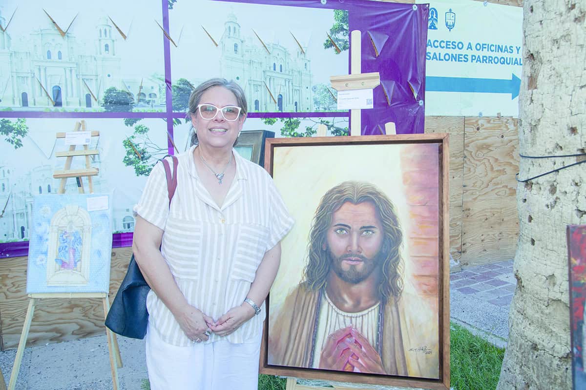 Recorren juntos la galería sagrada de Nuestra Señora de la Asunción